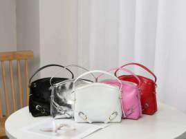 Picture of Givenchy Handbags _SKUfw240171172fw